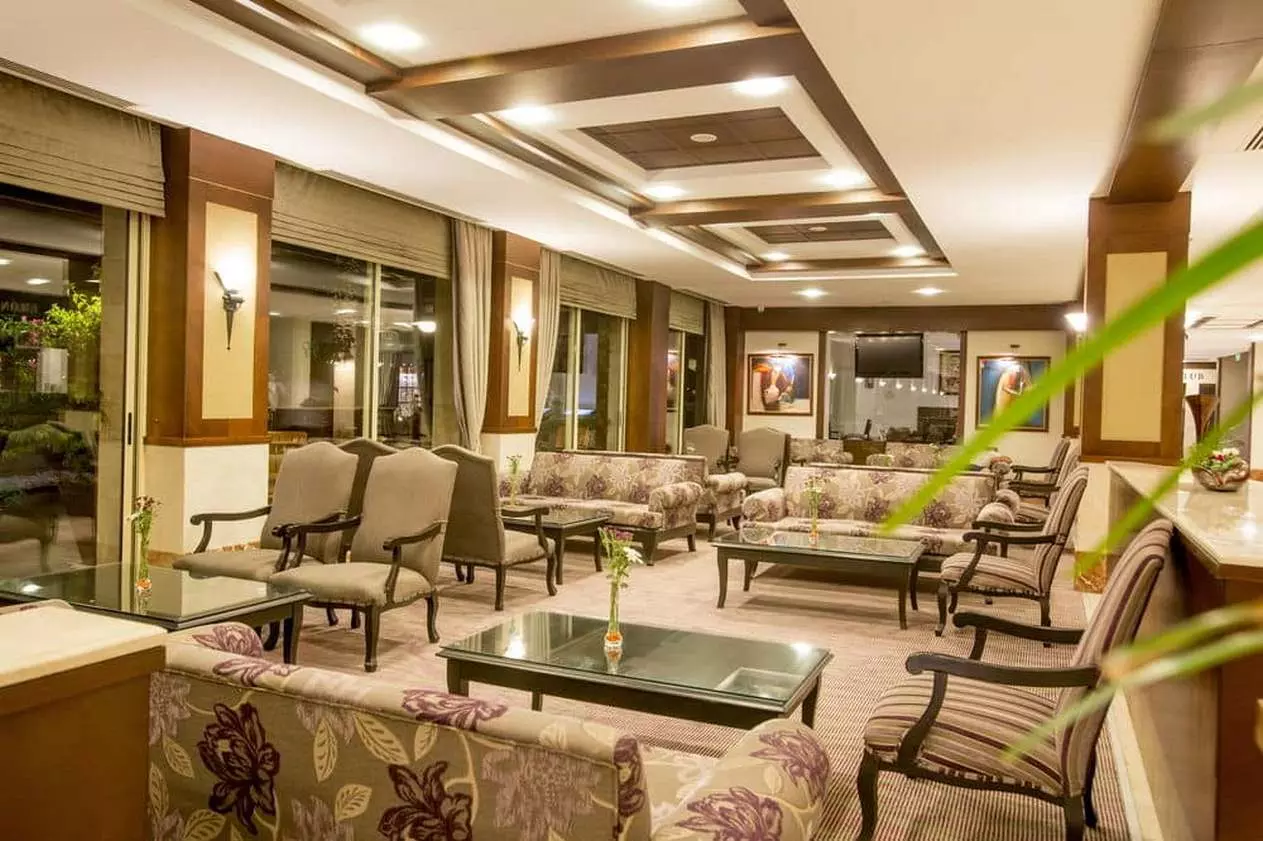 FAMERESIDENCE_SHABAVIZ (24).jpg